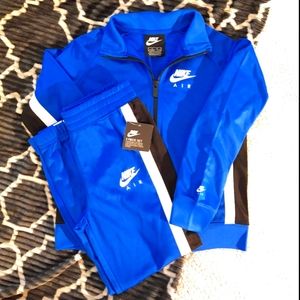 **NWT** Nike 2 Piece Tracksuit